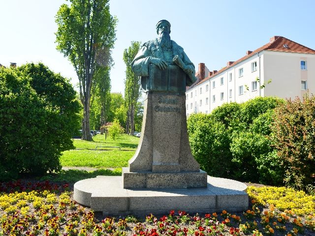 Johann Gutenberg statue.