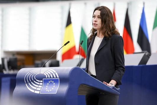 Sabrina Pignedoli, an Italian politician and Member of the European Parliament, speaking at the European Parliament plenary session on the EU Artificial Intelligence Act.