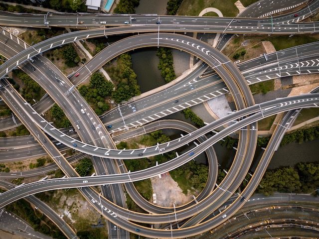 complicated  roadway 