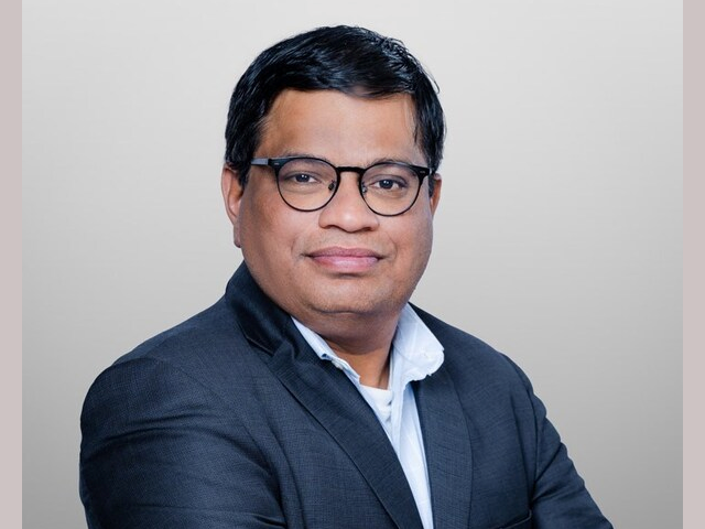 Vasudevan Sundarababu headshot.