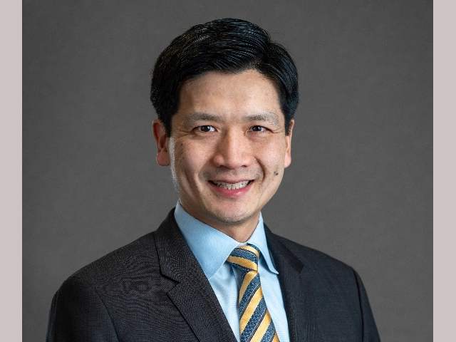 Andrew Chin headshot.