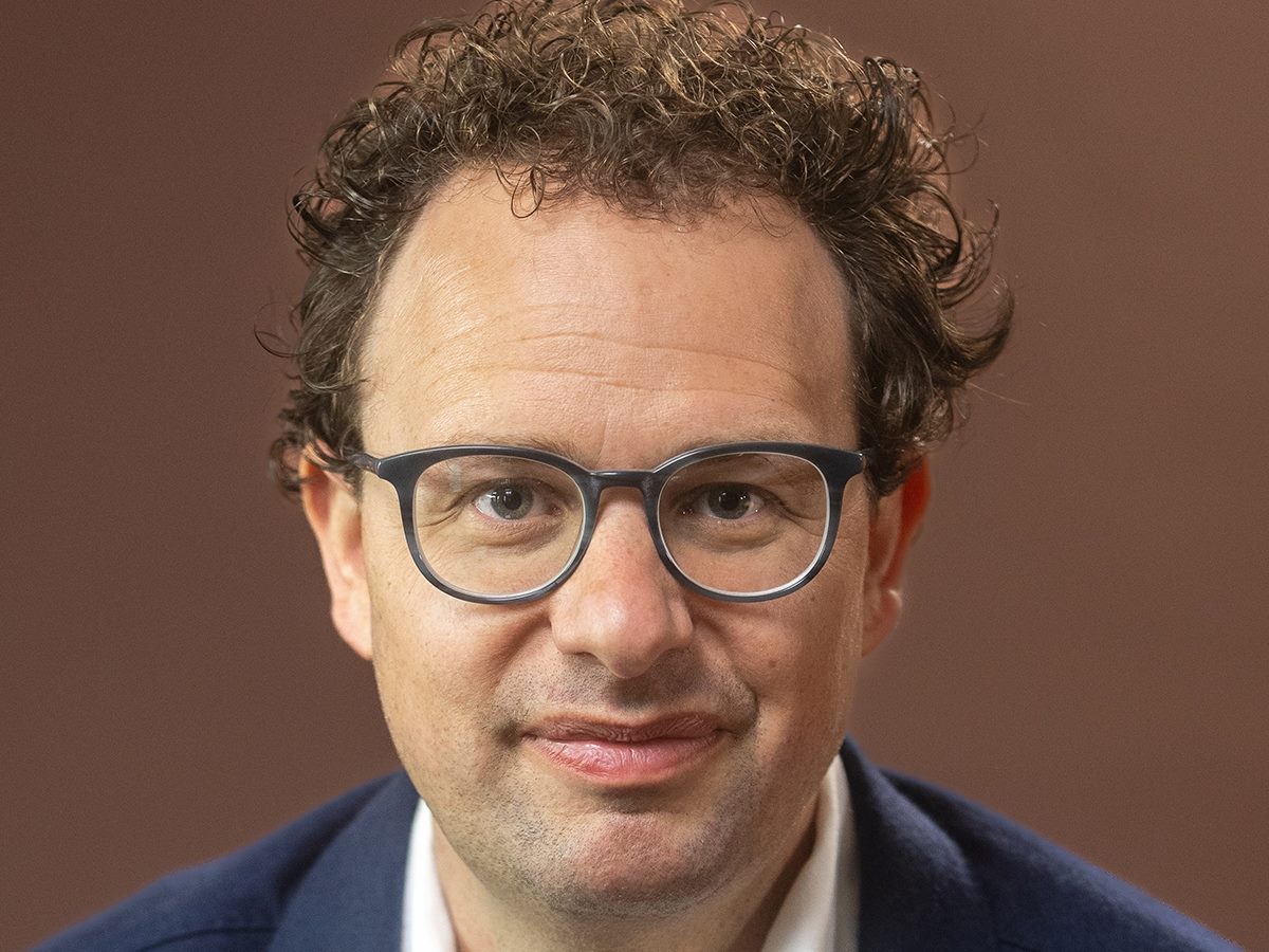 Headshot of Anthropic ceo dario amodei