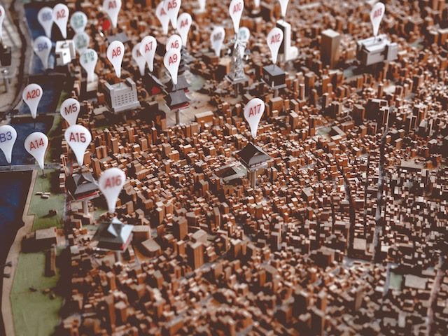 multiple markers on a 3-D map