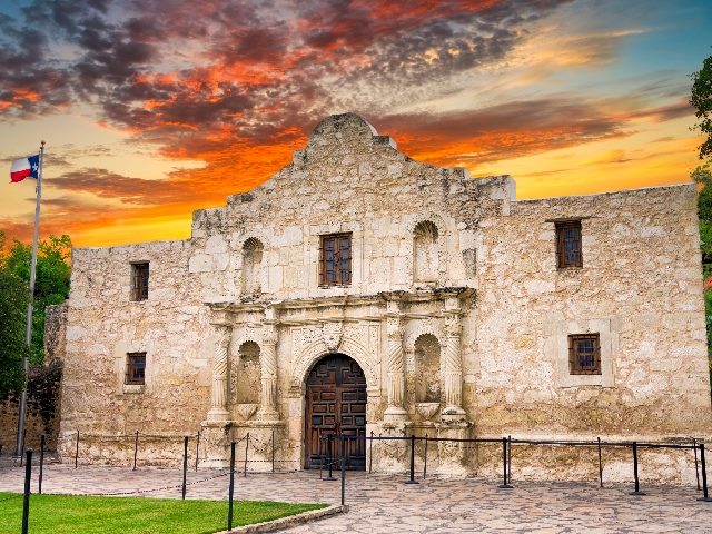  The Alamo, San Antonio, Texas.